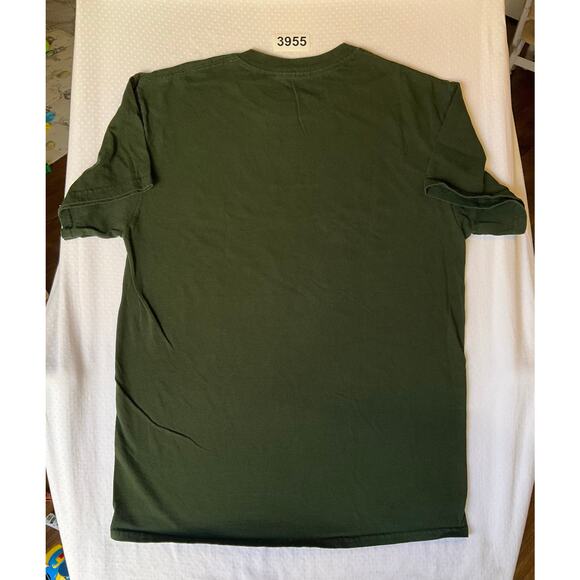 YR Men T-shirt size M Green Short Sleeve Young & Reckless Never Ask The Odds - Picture 7 of 7